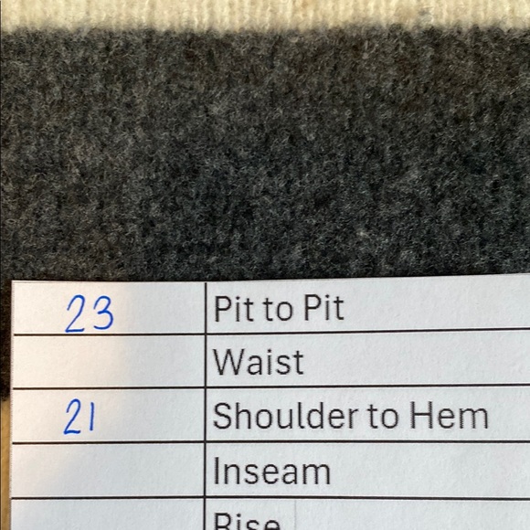 Banana Republic Cream and Dark Gray Crew Neck Sweater with Color-Blocked Design - Picture 6 of 7